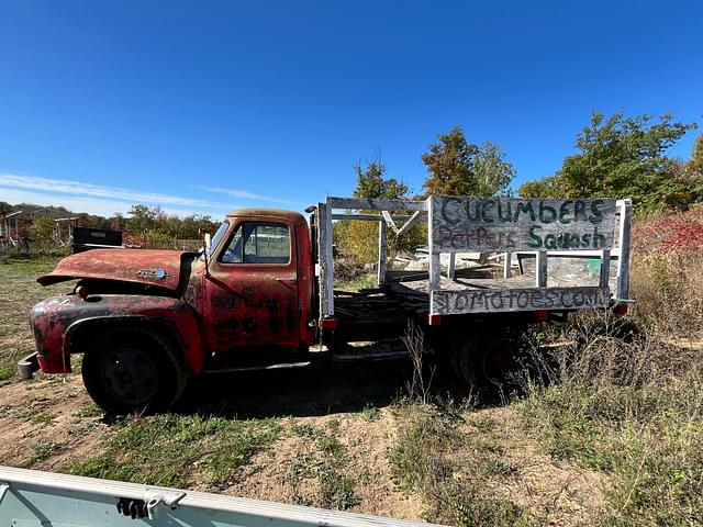 Image of Ford F-600 equipment image 1