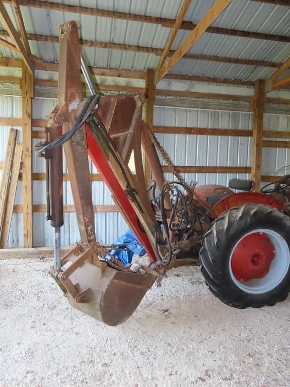 Image of International Harvester 300 equipment image 1