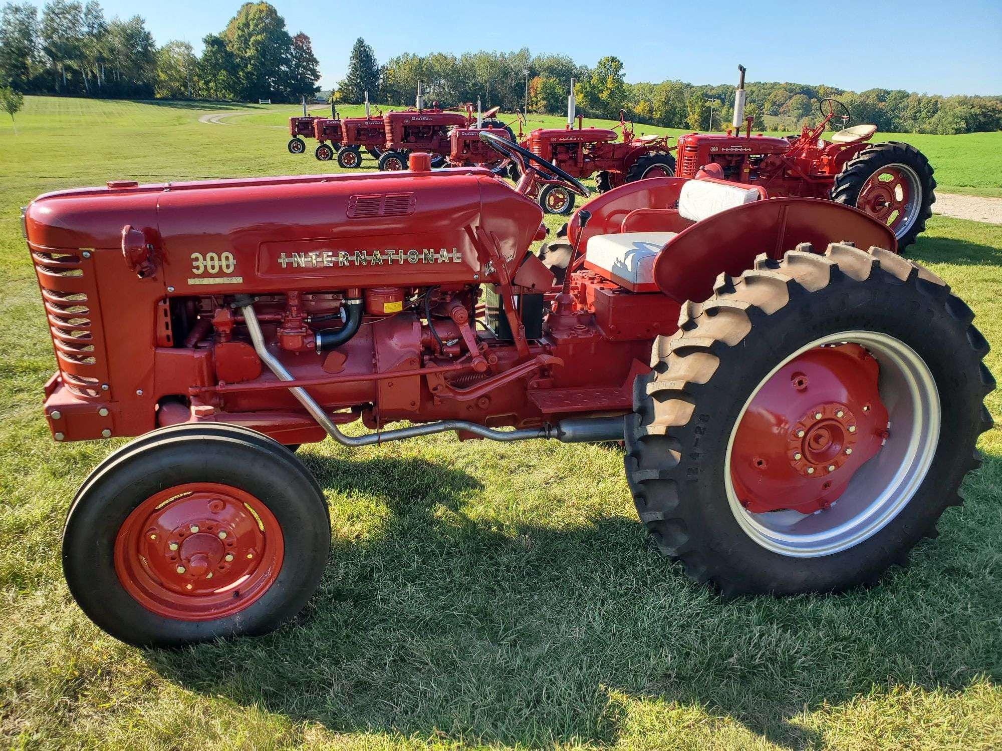 Main image International Harvester 300
