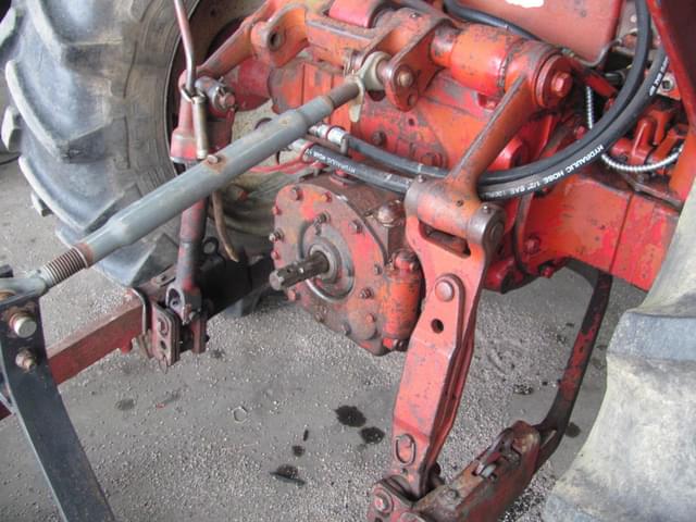 Image of International 300 equipment image 1