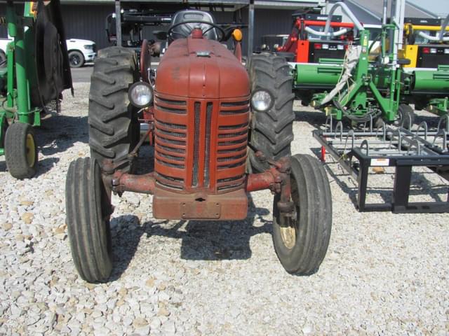 Image of International Harvester 300 equipment image 2