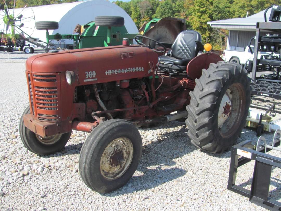 Image of International Harvester 300 Primary image