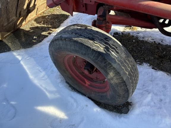 Image of International 300 equipment image 4