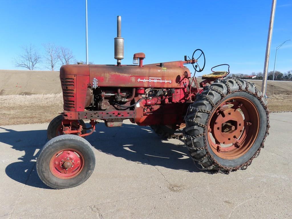 Image of Farmall 400 Primary image