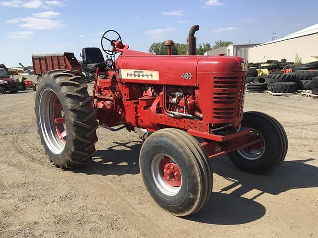 Image of International Harvester 400 equipment image 2