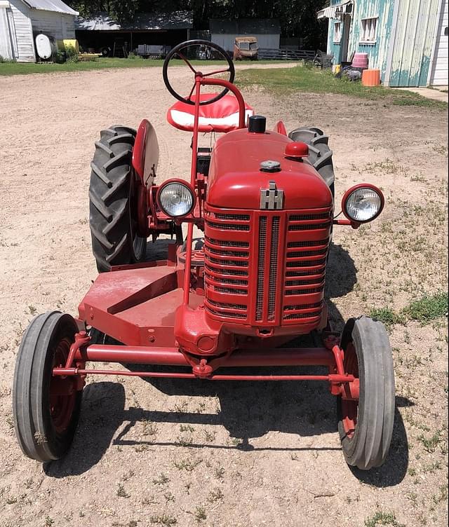 Image of International Harvester Cub Lo-Boy equipment image 2