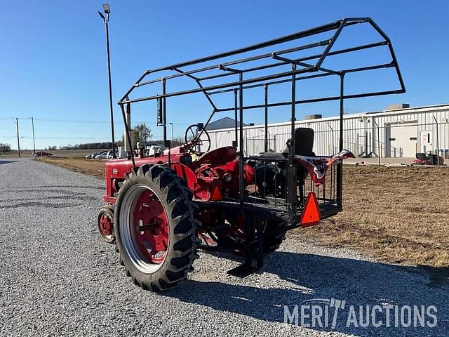 Image of International Harvester 300 equipment image 3