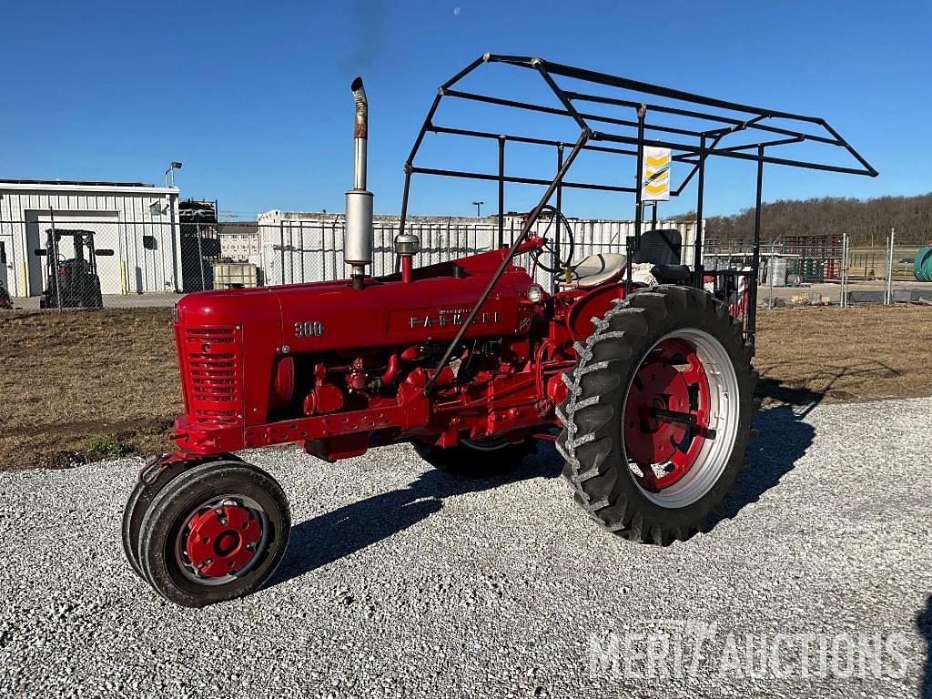 Image of International Harvester 300 Primary image