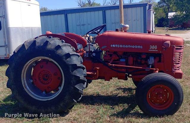 Image of International Harvester 300 equipment image 3