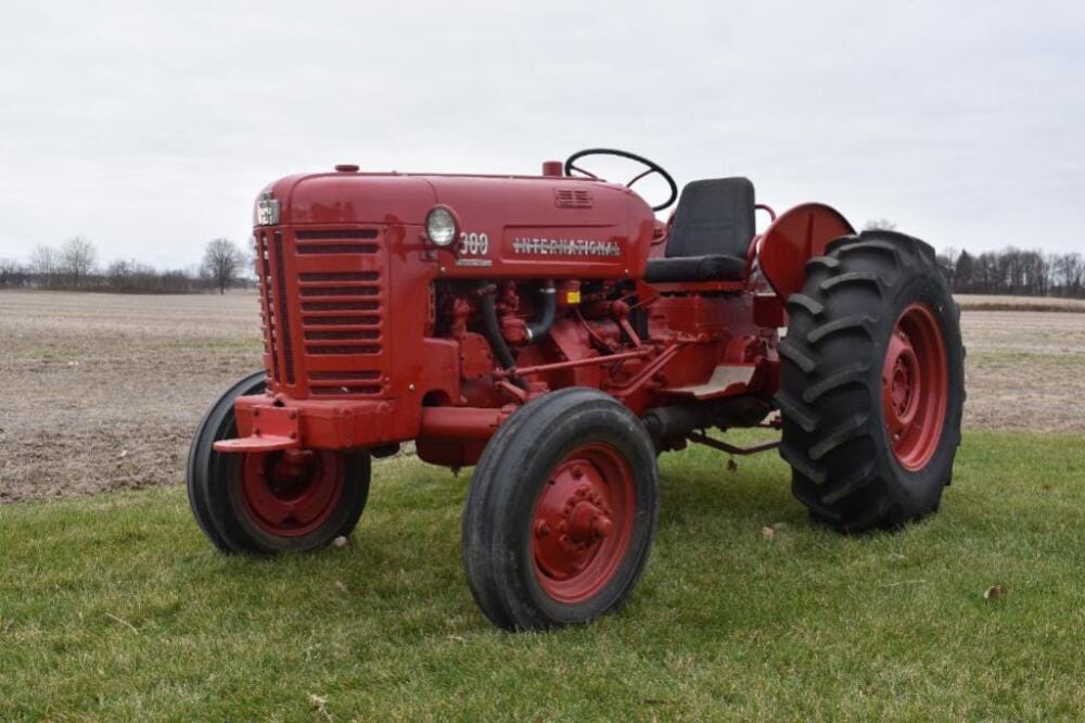 Main image International Harvester 300