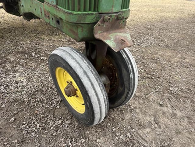 Image of John Deere 60 equipment image 3