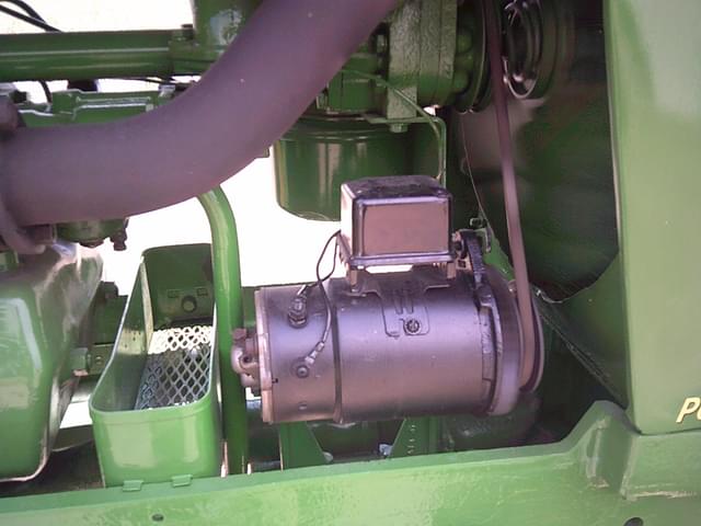Image of John Deere 60 equipment image 2