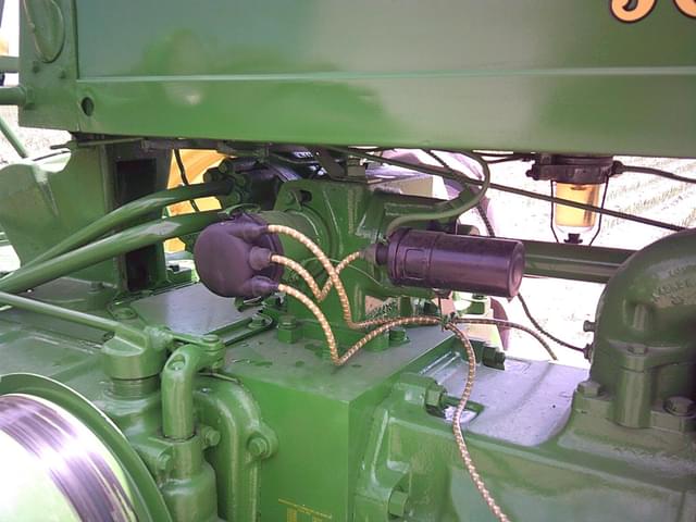 Image of John Deere 60 equipment image 3