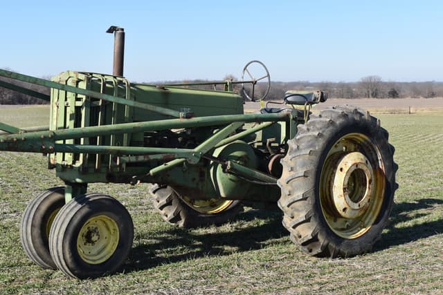 Image of John Deere 60 equipment image 2