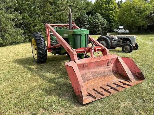 Image of John Deere 70 equipment image 2