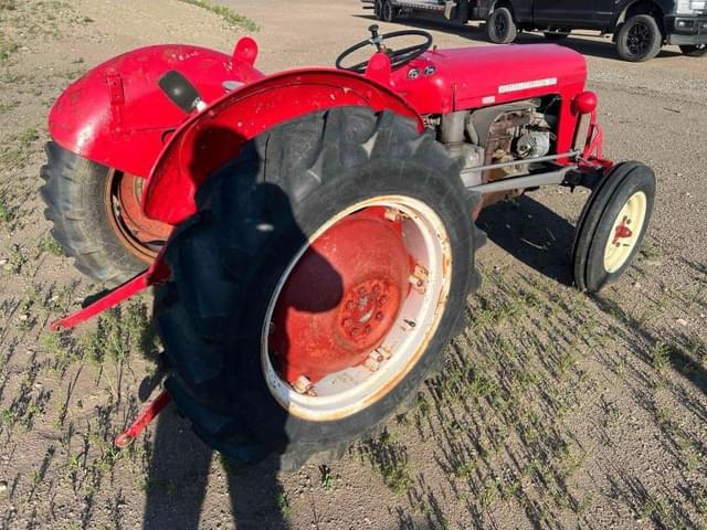 Image of Massey Ferguson TO-35 equipment image 4