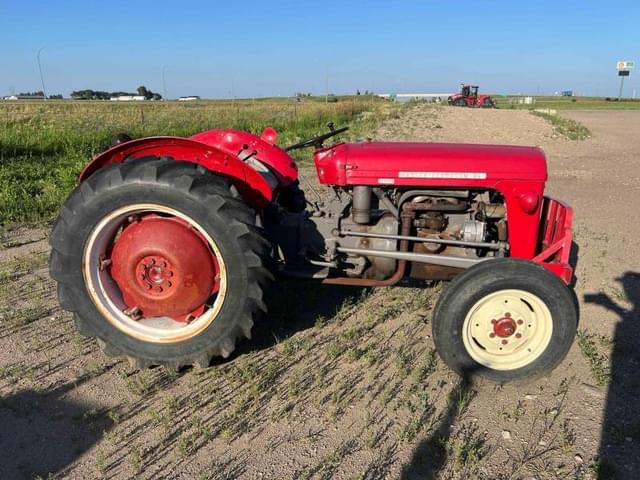 Image of Massey Ferguson TO-35 equipment image 3