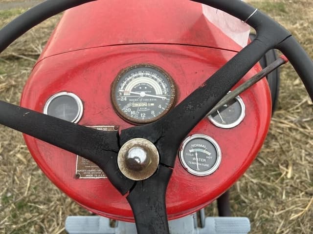 Image of Massey Ferguson 50 equipment image 2