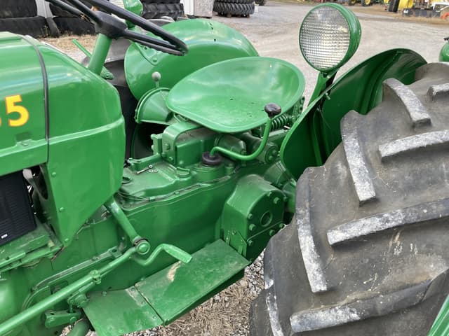 Image of Oliver Super 55 equipment image 2