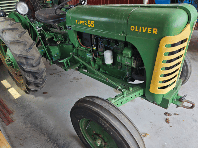 Image of Oliver Super 55 equipment image 1