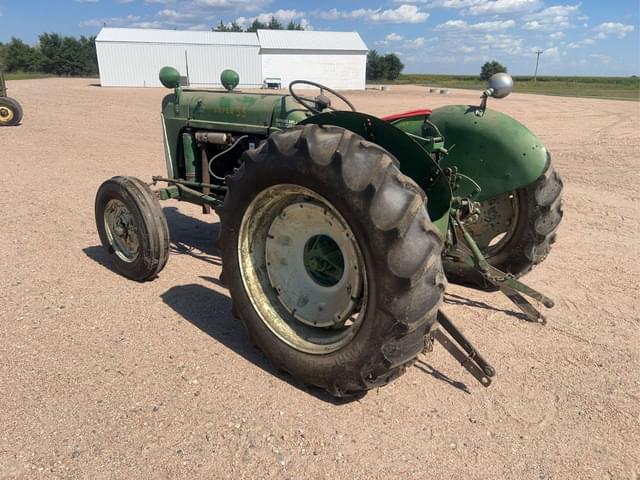 Image of Oliver Super 55 equipment image 2