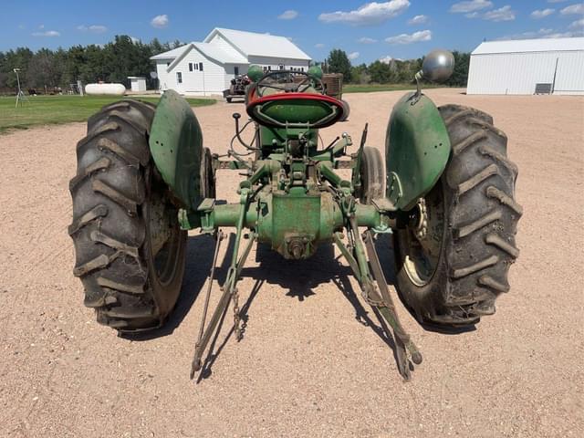 Image of Oliver Super 55 equipment image 3