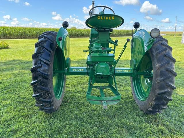 Image of Oliver Super 66 equipment image 3