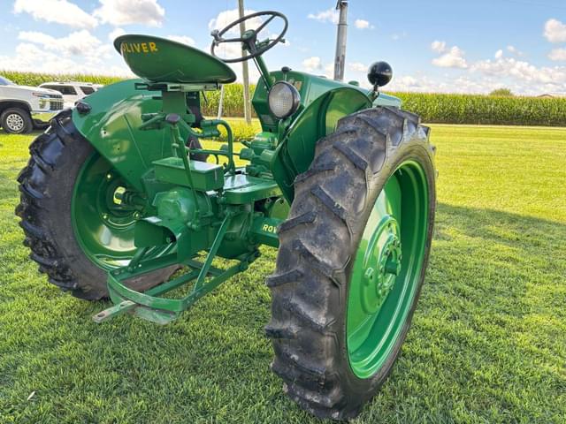 Image of Oliver Super 66 equipment image 4
