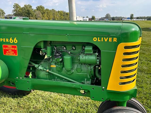 Image of Oliver Super 66 equipment image 4