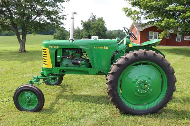 Image of Oliver Super 66 equipment image 4