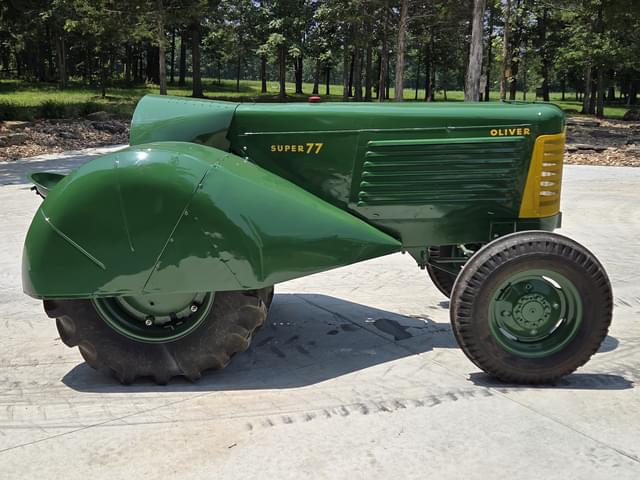 Image of Oliver Super 77 equipment image 4