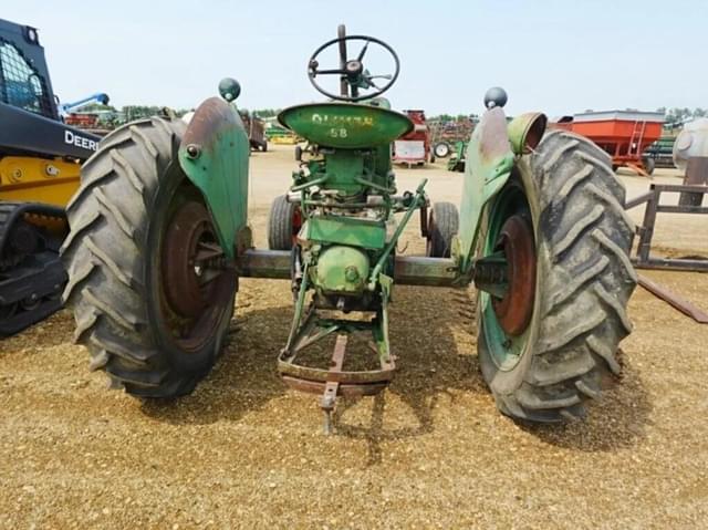 Image of Oliver Super 77 equipment image 3