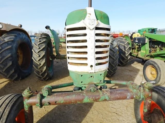 Image of Oliver Super 77 equipment image 4