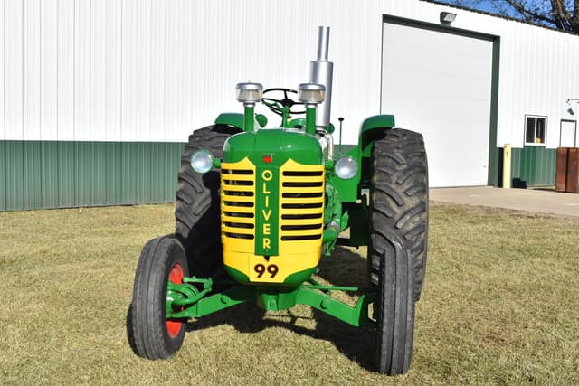 Image of Oliver Super 99 equipment image 4