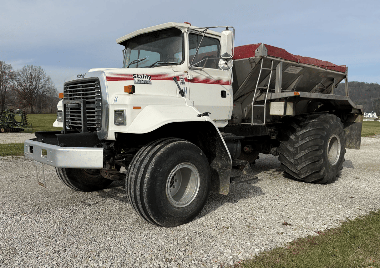 1955 Stahly L8000 Equipment Image0