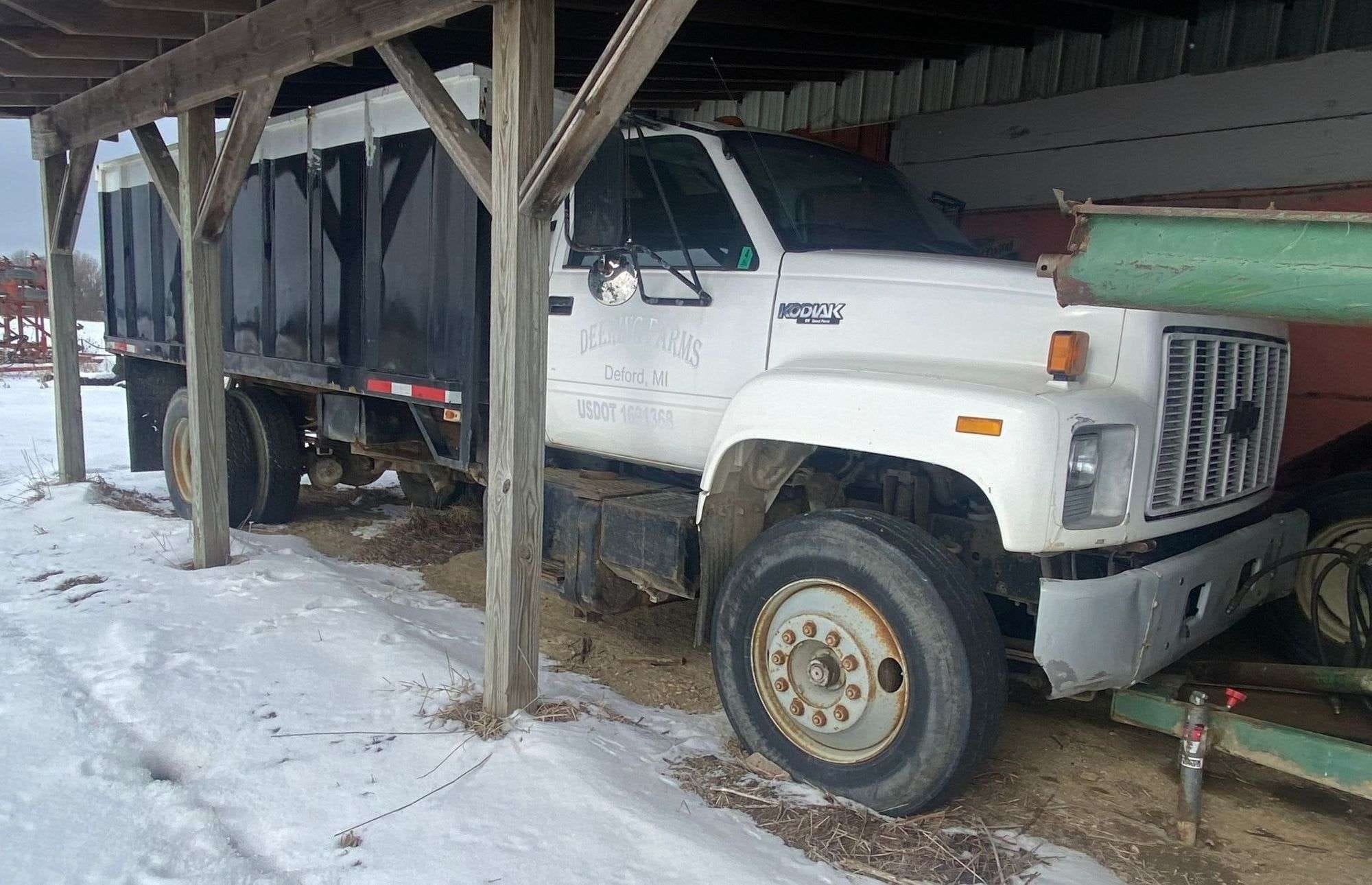 1992 Chevrolet Kodiak Equipment Image0