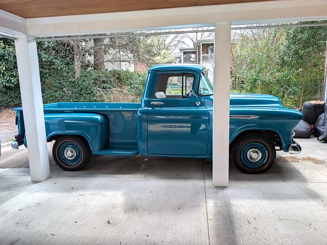 Image of Chevrolet 3200 equipment image 3