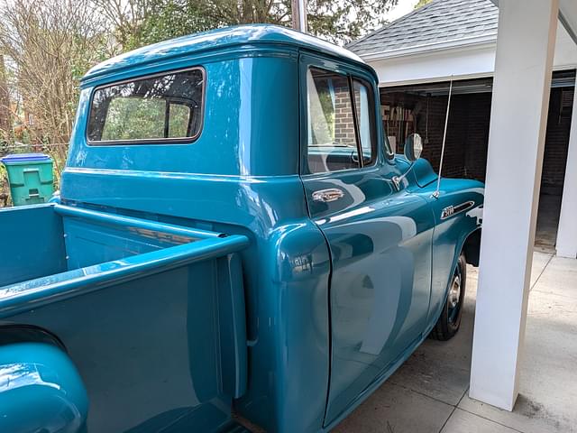 Image of Chevrolet 3200 equipment image 4