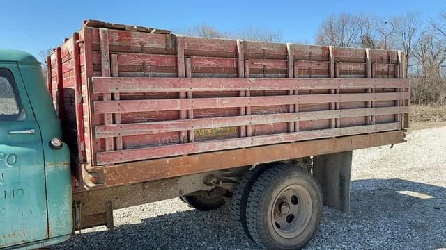 Image of Chevrolet 6400 equipment image 4