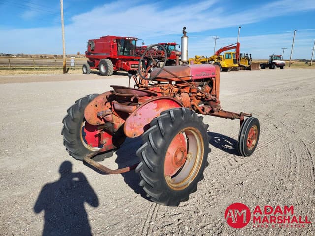Image of Farmall 100 equipment image 2