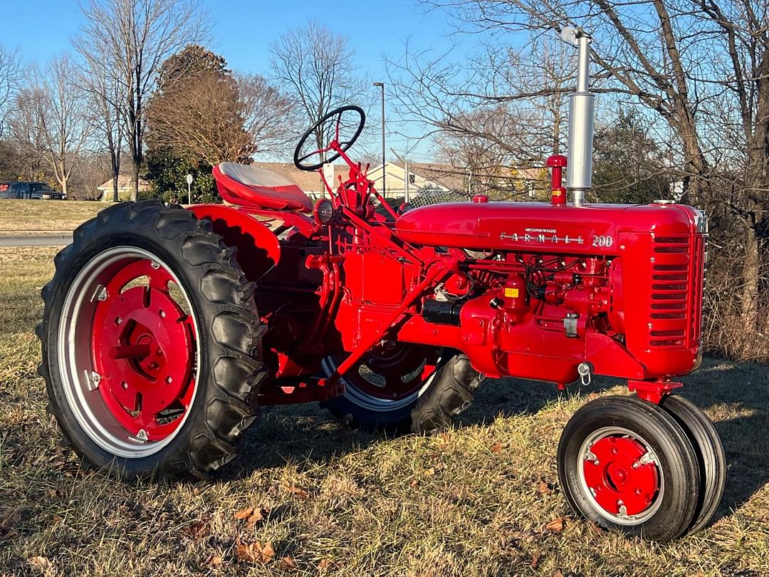 Image of Farmall 200 Primary image