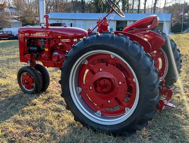 Image of Farmall 200 equipment image 4