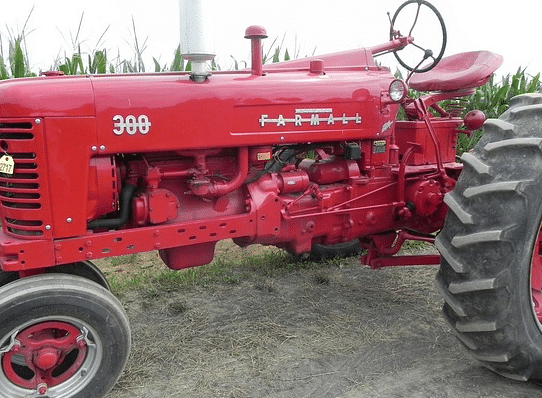 Image of Farmall 300 Primary Image