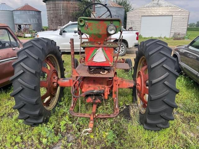 Image of Farmall 400 equipment image 2