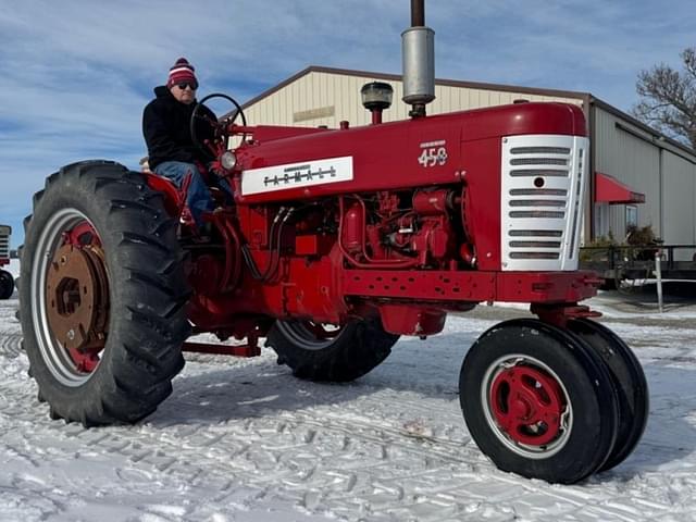 Image of Farmall 450 equipment image 1