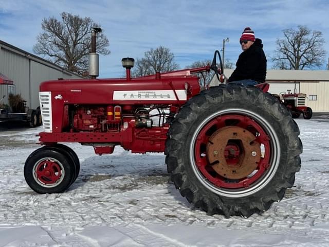 Image of Farmall 450 equipment image 4