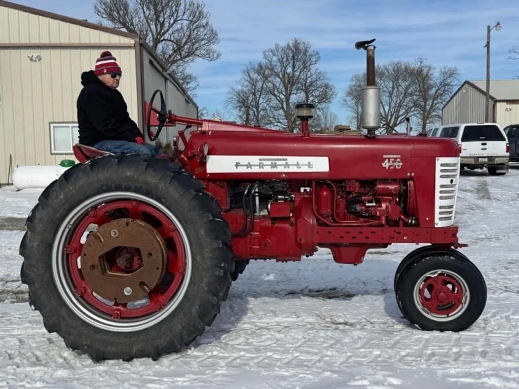 Image of Farmall 450 Primary image