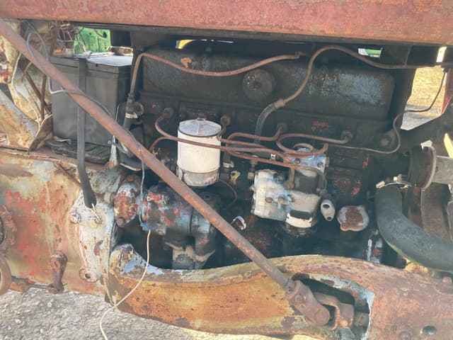 Image of Ford 541 equipment image 3