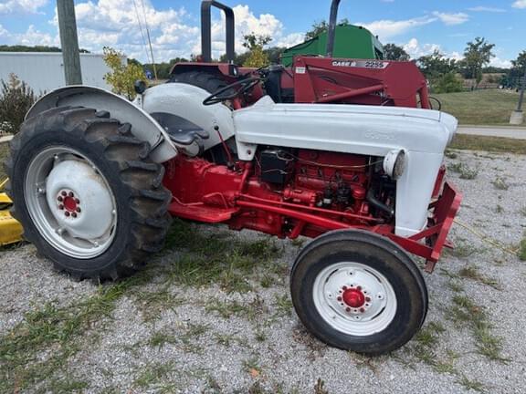 Image of Ford 640 equipment image 2