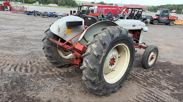 Image of Ford 800 equipment image 2